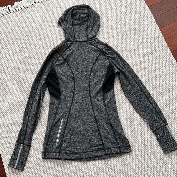 LULULEMON pullover - Picture 6 of 8